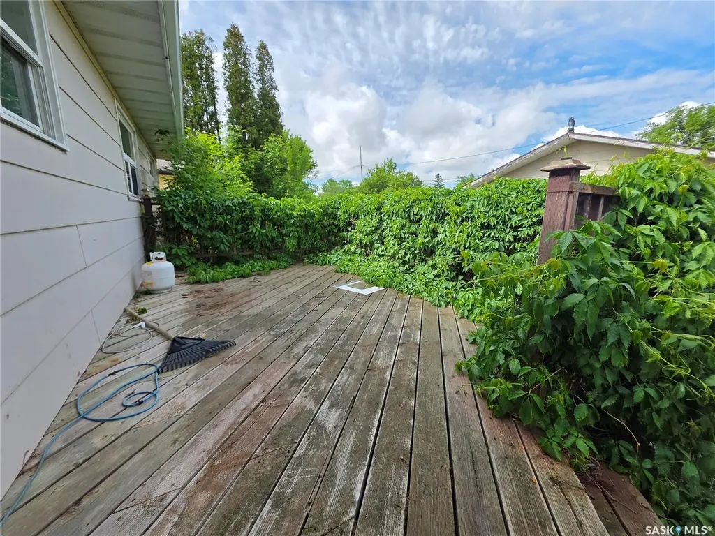 520 Dennis Street Herbert SK S0H 2A0