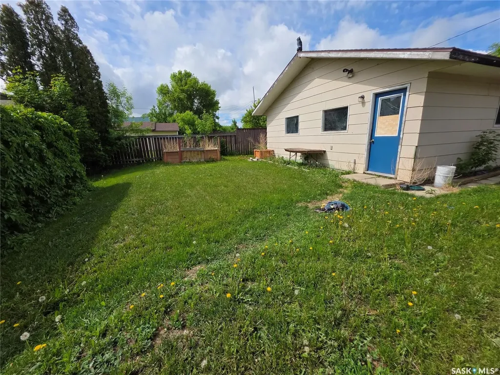 520 Dennis Street Herbert SK S0H 2A0
