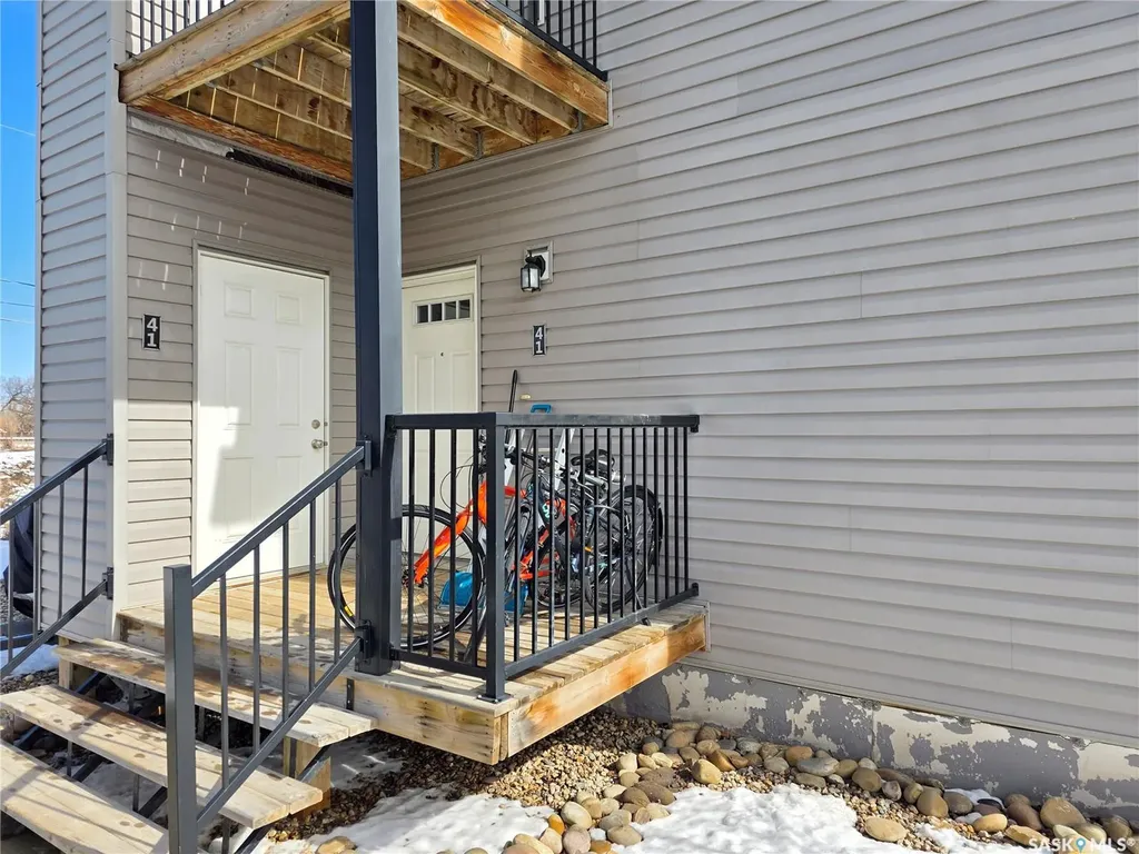 1275 South Railway Street E Swift Current SK S9H 5P3