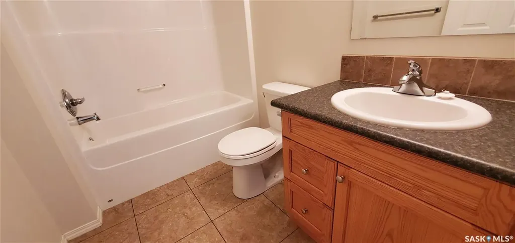 1275 South Railway Street E Swift Current SK S9H 5P3