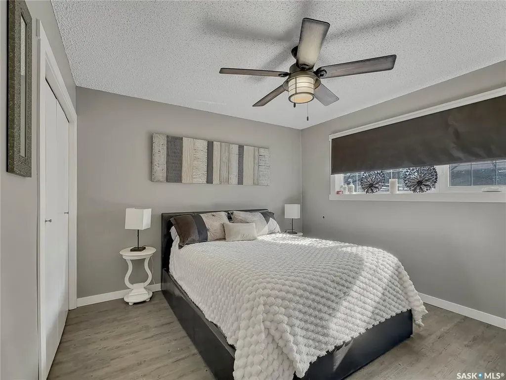 17 4th Avenue E Neilburg SK S0M 2C0