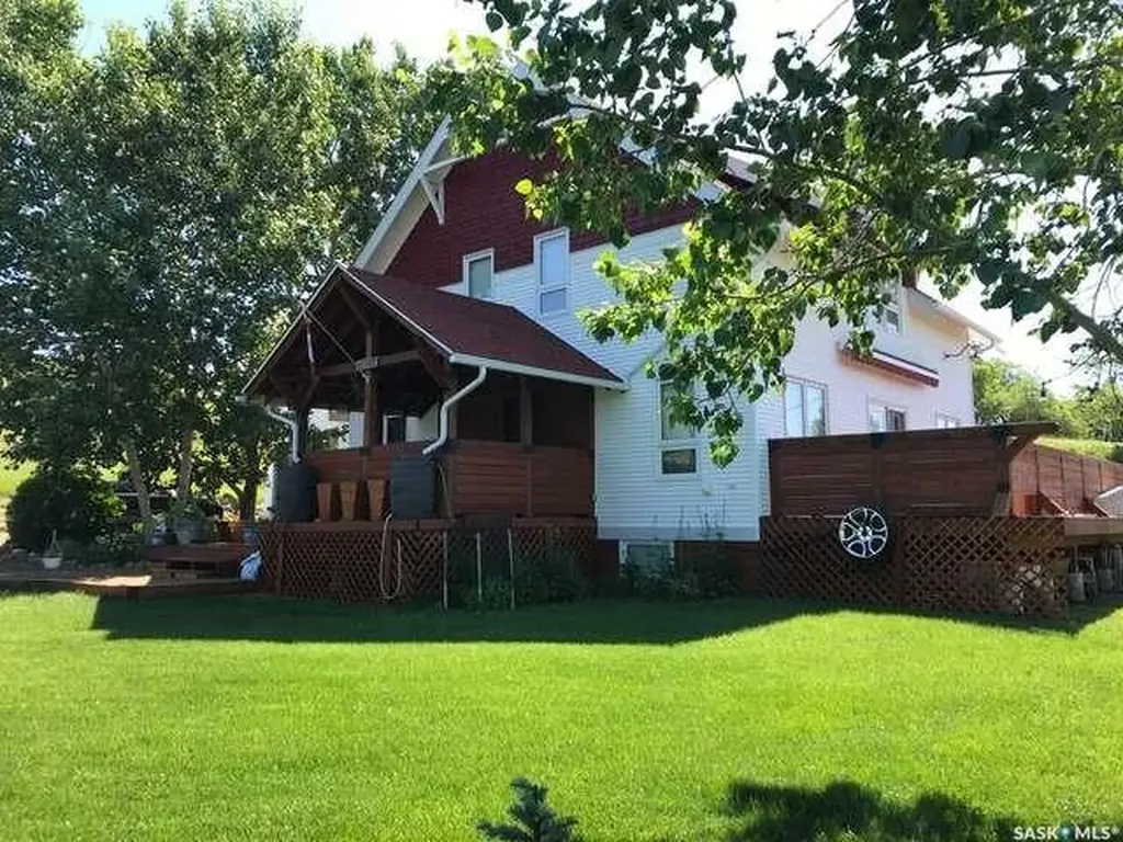 2015 1st Street N Rockglen SK S0H 3R0