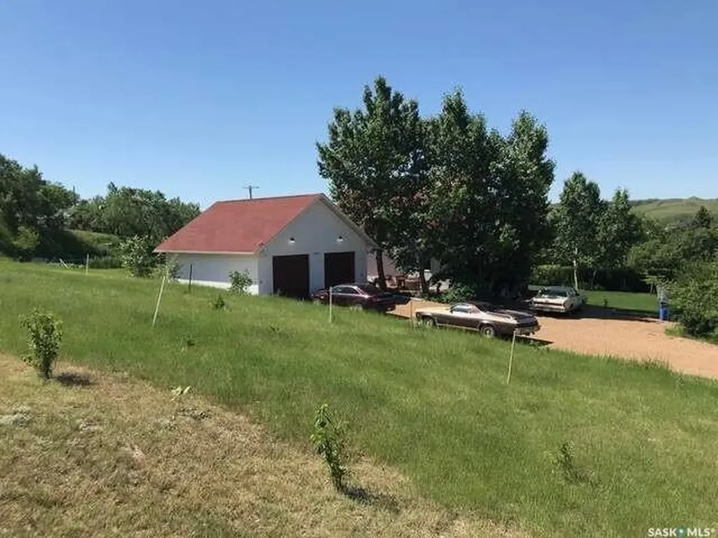 2015 1st Street N Rockglen SK S0H 3R0