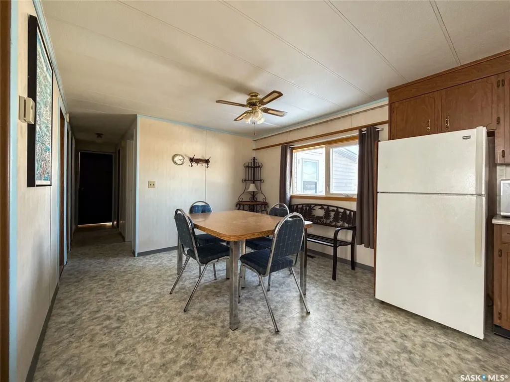 203 4th Avenue Climax SK S0N 0N0