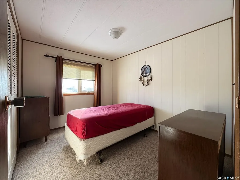 203 4th Avenue Climax SK S0N 0N0