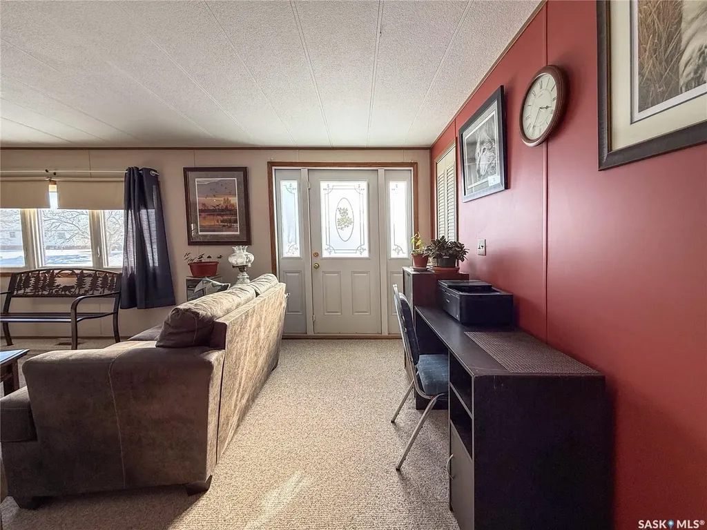 203 4th Avenue Climax SK S0N 0N0
