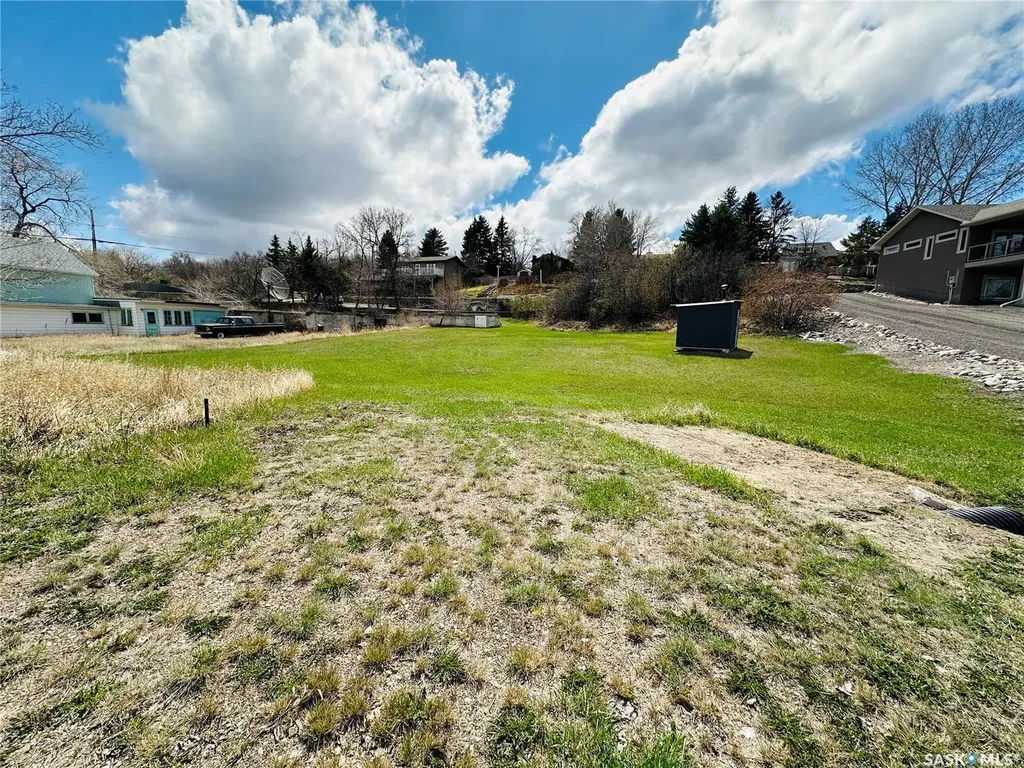 641 Grand Avenue Buena Vista SK S2V 1A2