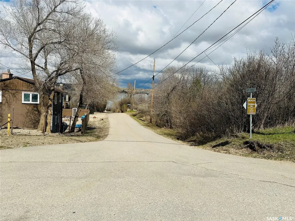 641 Grand Avenue Buena Vista SK S2V 1A2