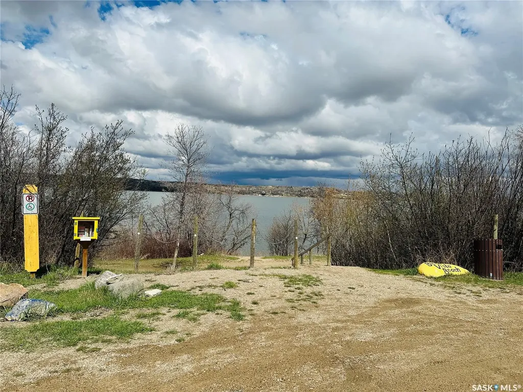 641 Grand Avenue Buena Vista SK S2V 1A2