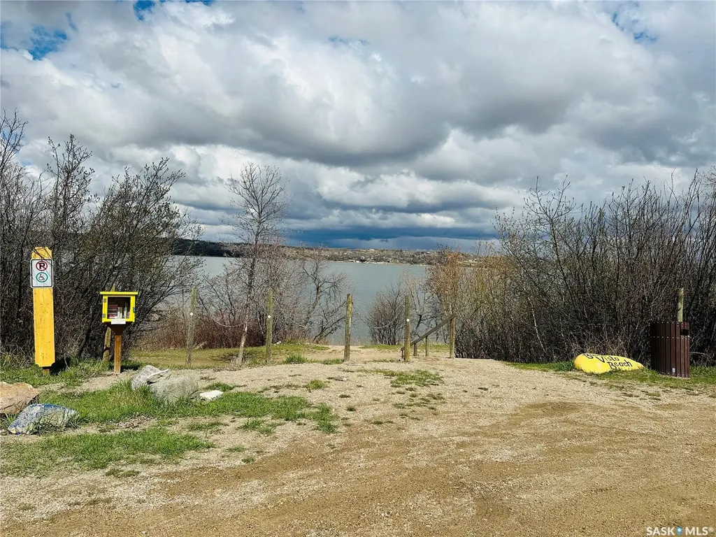 641 Grand Avenue Buena Vista SK S2V 1A2