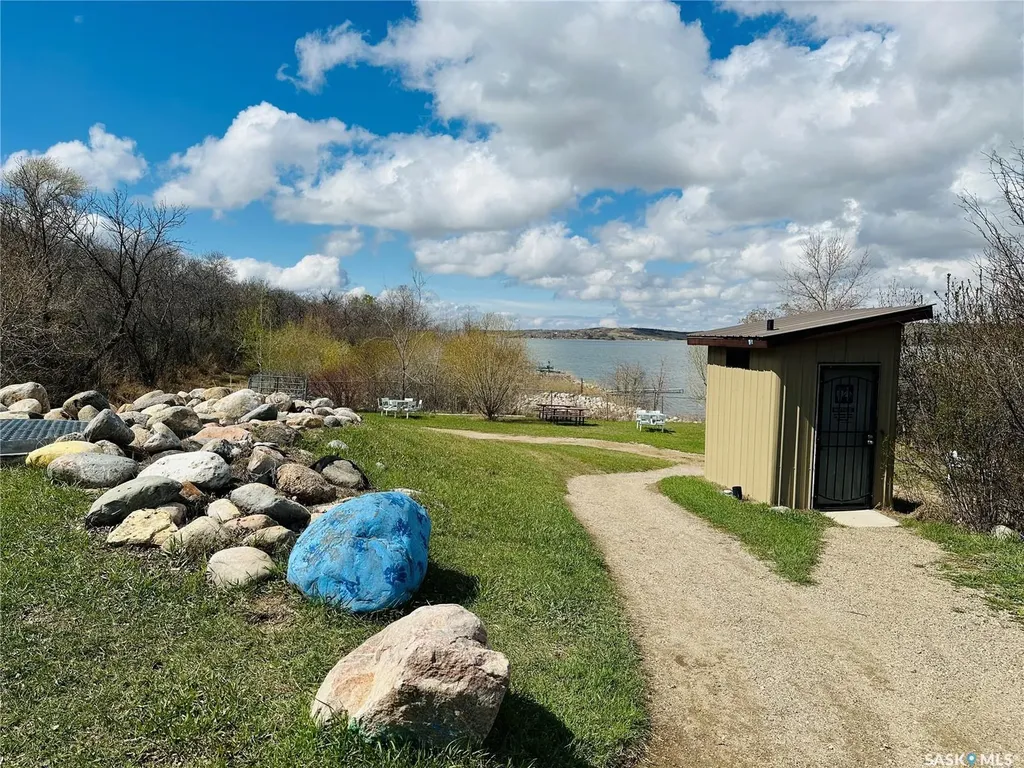 641 Grand Avenue Buena Vista SK S2V 1A2