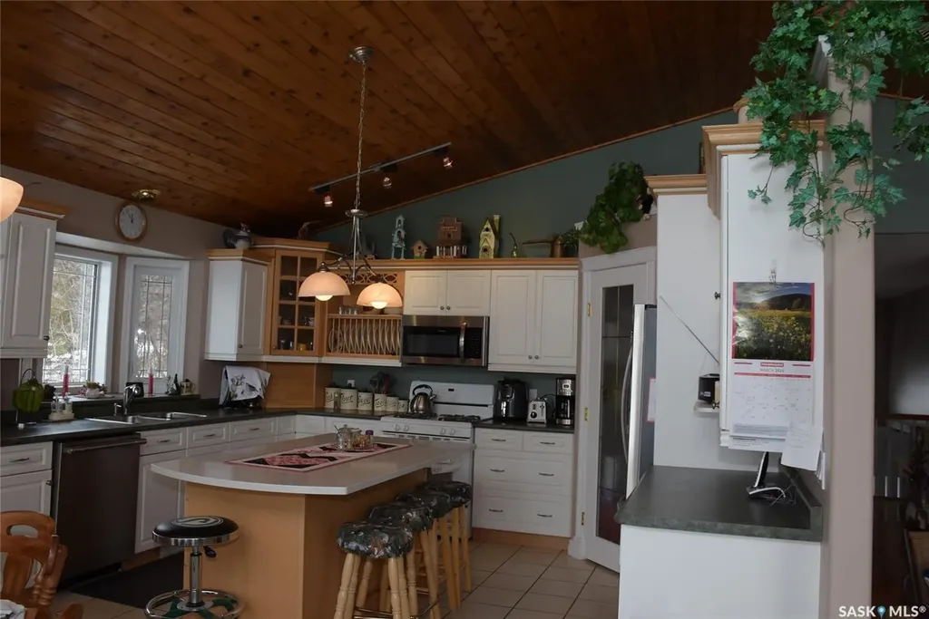 368 South Katepwa Drive Katepwa Beach SK S0A 0A0