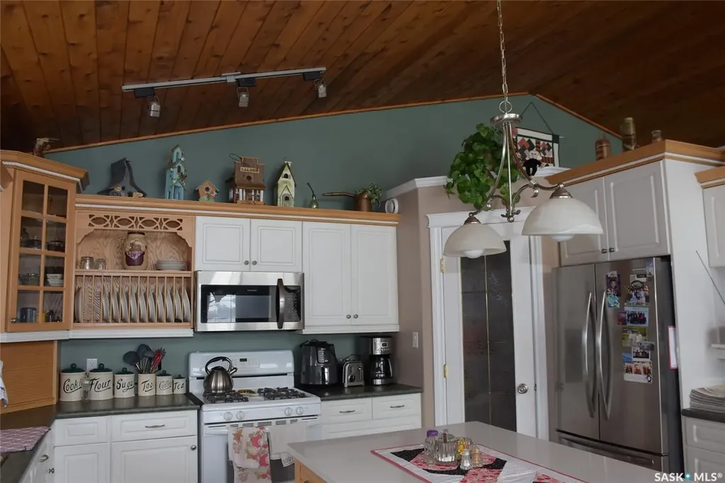 368 South Katepwa Drive Katepwa Beach SK S0A 0A0