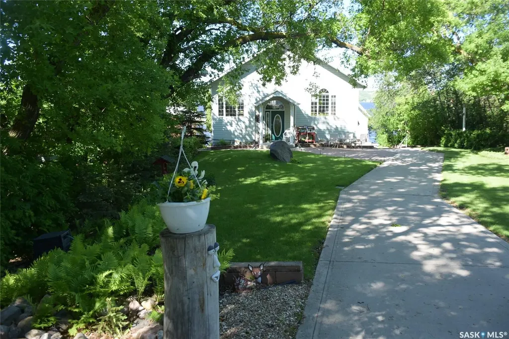 368 South Katepwa Drive Katepwa Beach SK S0A 0A0