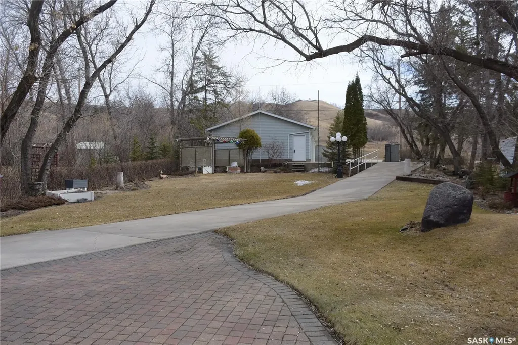 368 South Katepwa Drive Katepwa Beach SK S0A 0A0