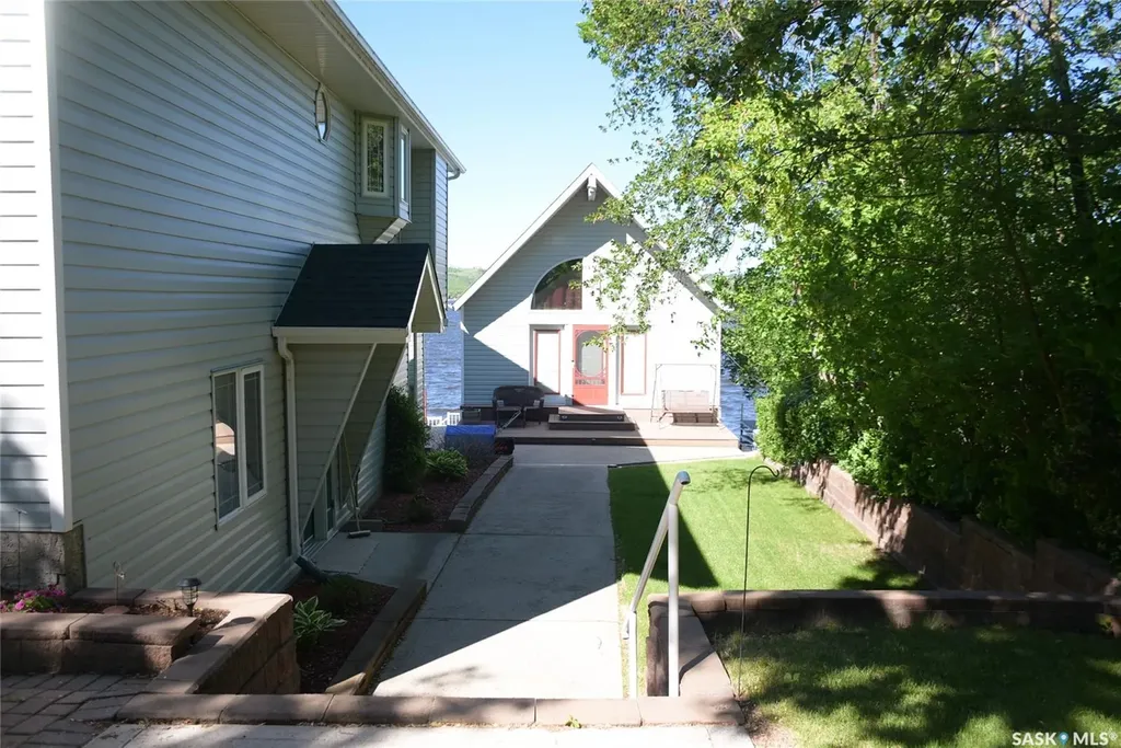 368 South Katepwa Drive Katepwa Beach SK S0A 0A0