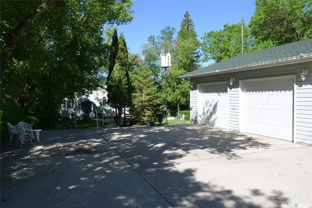 368 South Katepwa Drive Katepwa Beach SK S0A 0A0