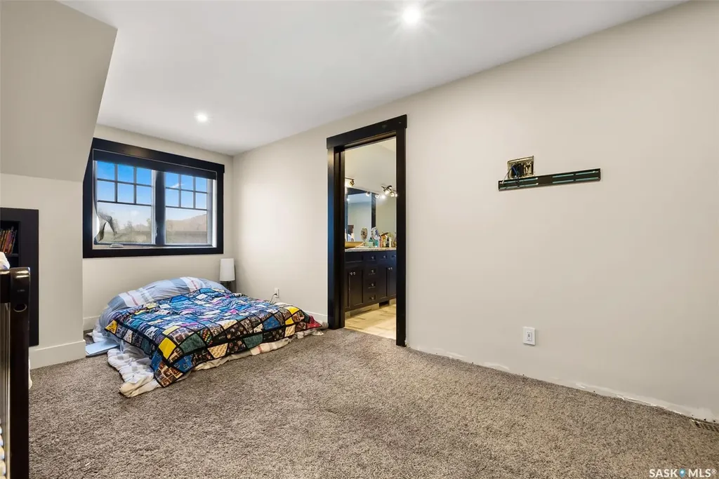 5 Kiiswa Point Mckillop Rm No. 220 SK S0G 4L0