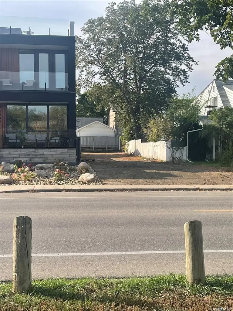 1551 Spadina Crescent E Saskatoon SK S7K 3J3