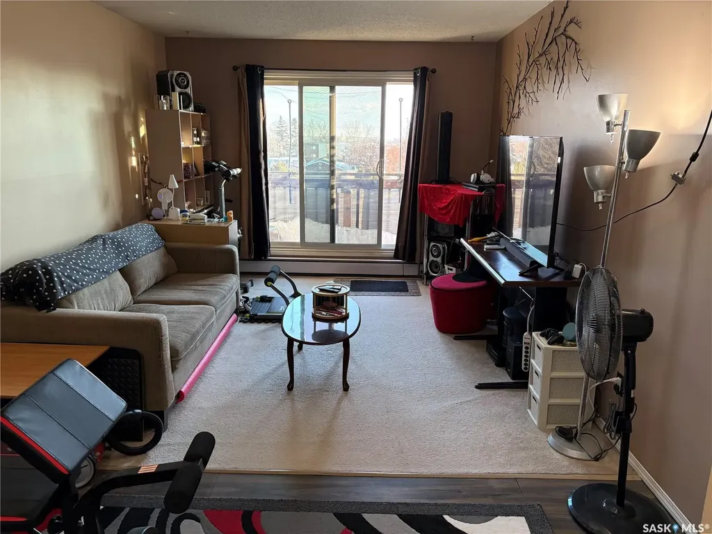2309 17th Street W Saskatoon SK S7M 4R1