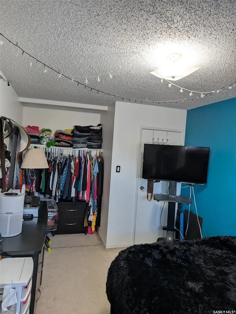 2309 17th Street W Saskatoon SK S7M 4R1