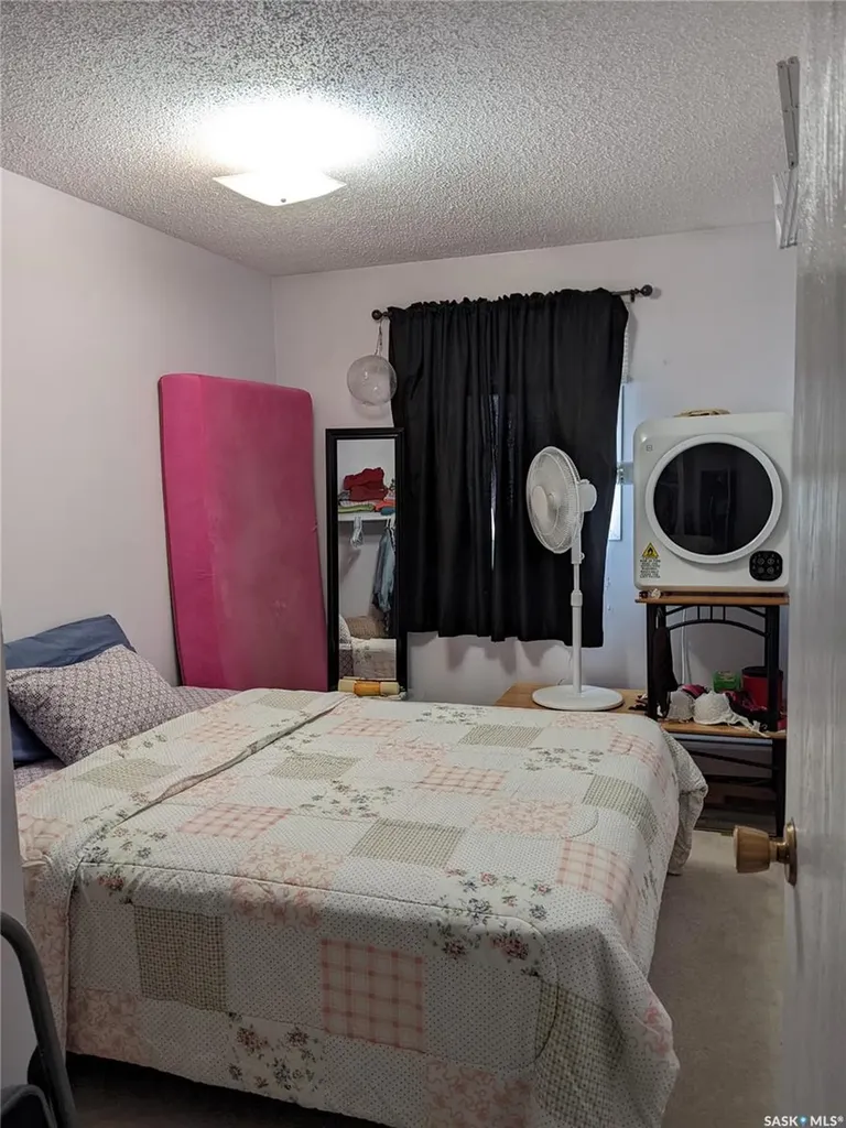 2309 17th Street W Saskatoon SK S7M 4R1