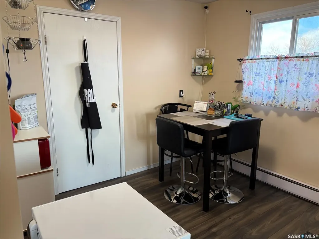 2309 17th Street W Saskatoon SK S7M 4R1