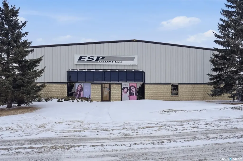 210 44th Street E Saskatoon SK S7K 8A7
