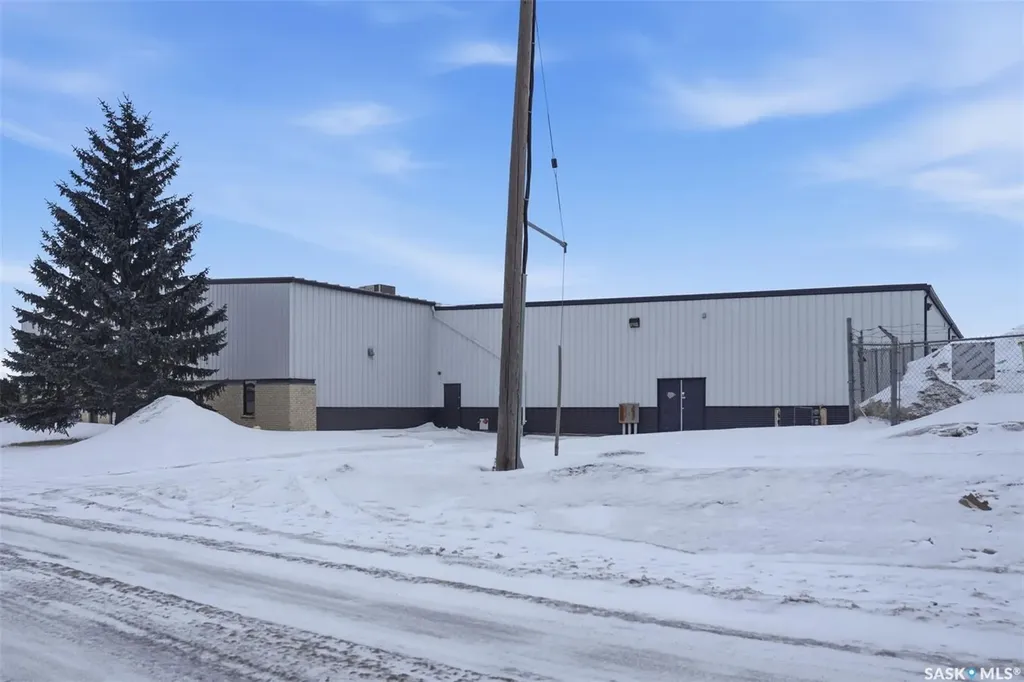 210 44th Street E Saskatoon SK S7K 8A7