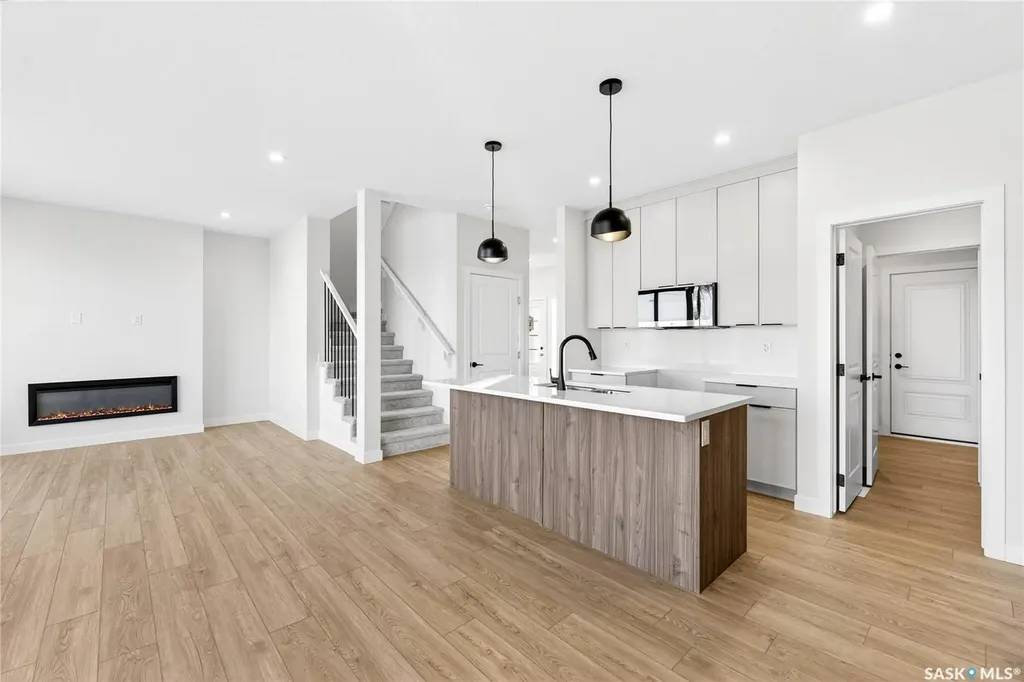 283 Nazarali Way Saskatoon SK S7V 1X6