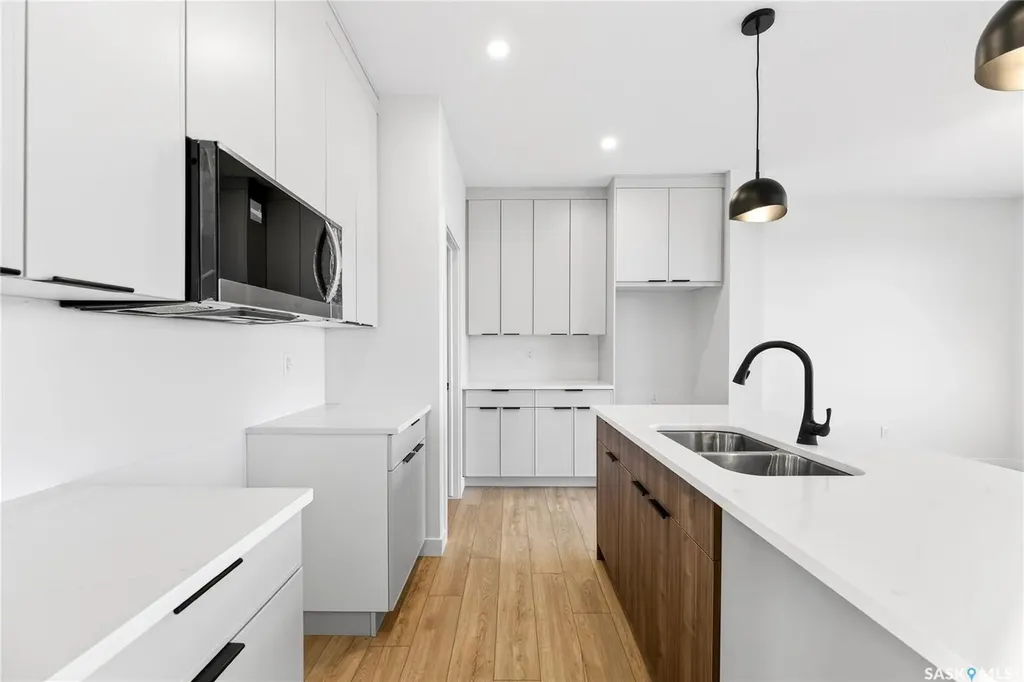 283 Nazarali Way Saskatoon SK S7V 1X6
