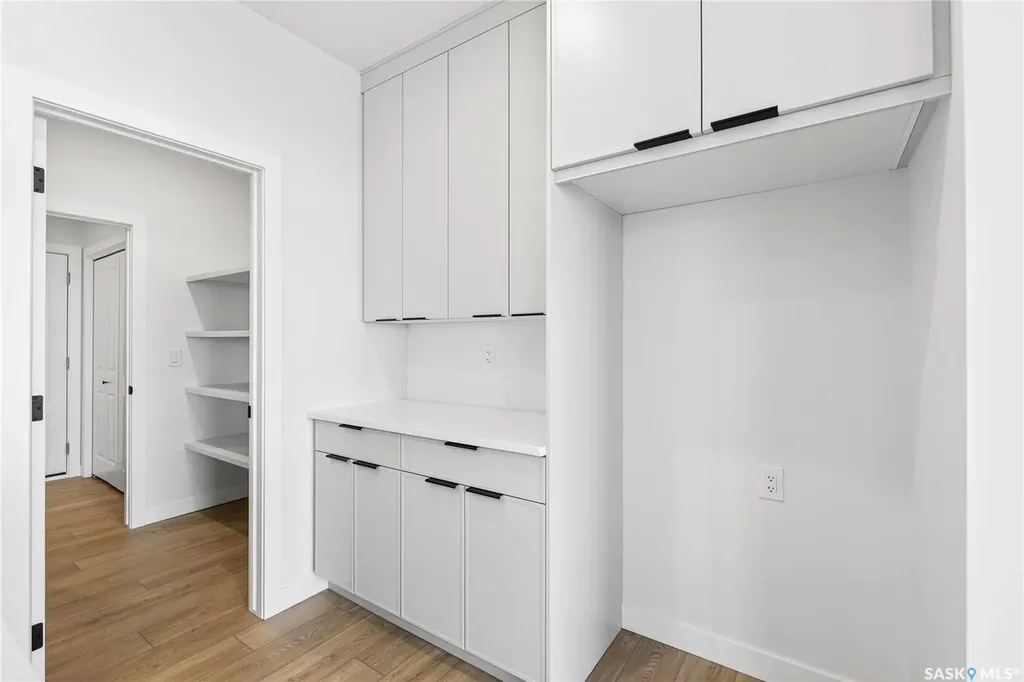 283 Nazarali Way Saskatoon SK S7V 1X6