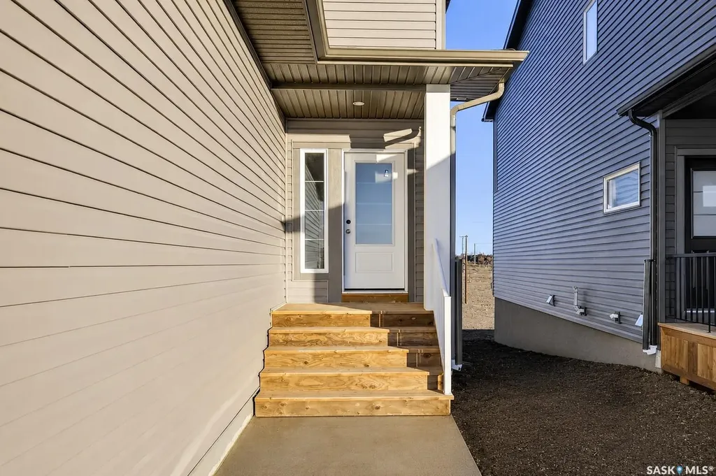 283 Nazarali Way Saskatoon SK S7V 1X6