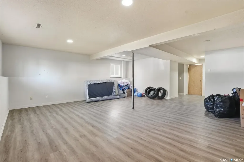 121 Olmstead Road Saskatoon SK S7M 4L9