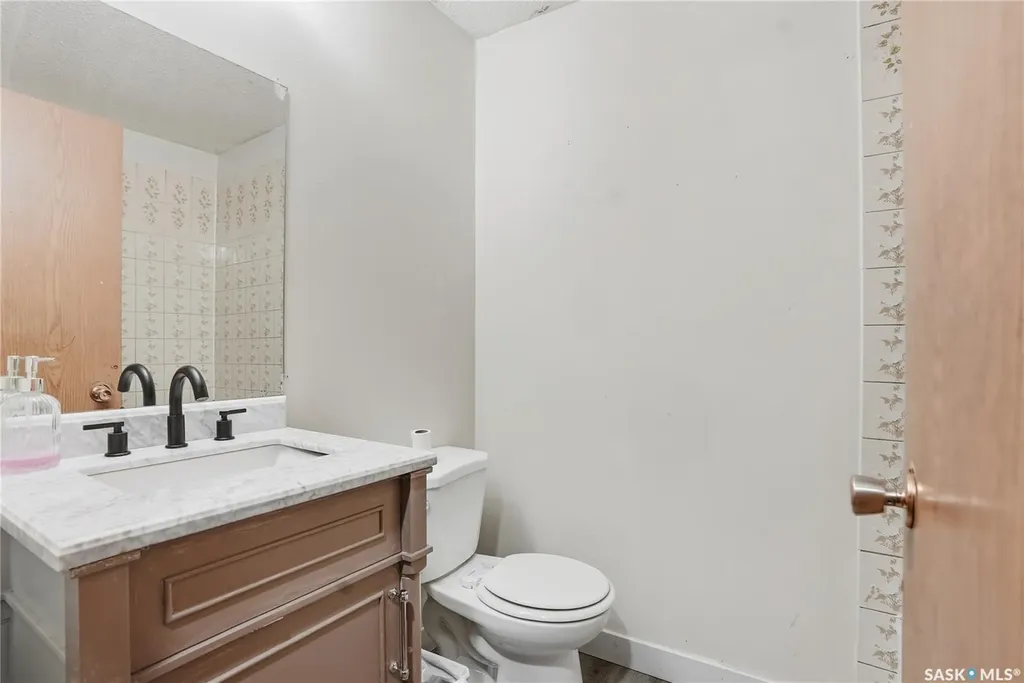 121 Olmstead Road Saskatoon SK S7M 4L9