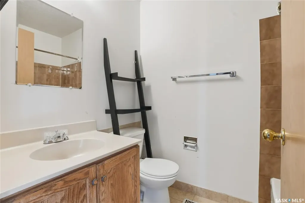 121 Olmstead Road Saskatoon SK S7M 4L9