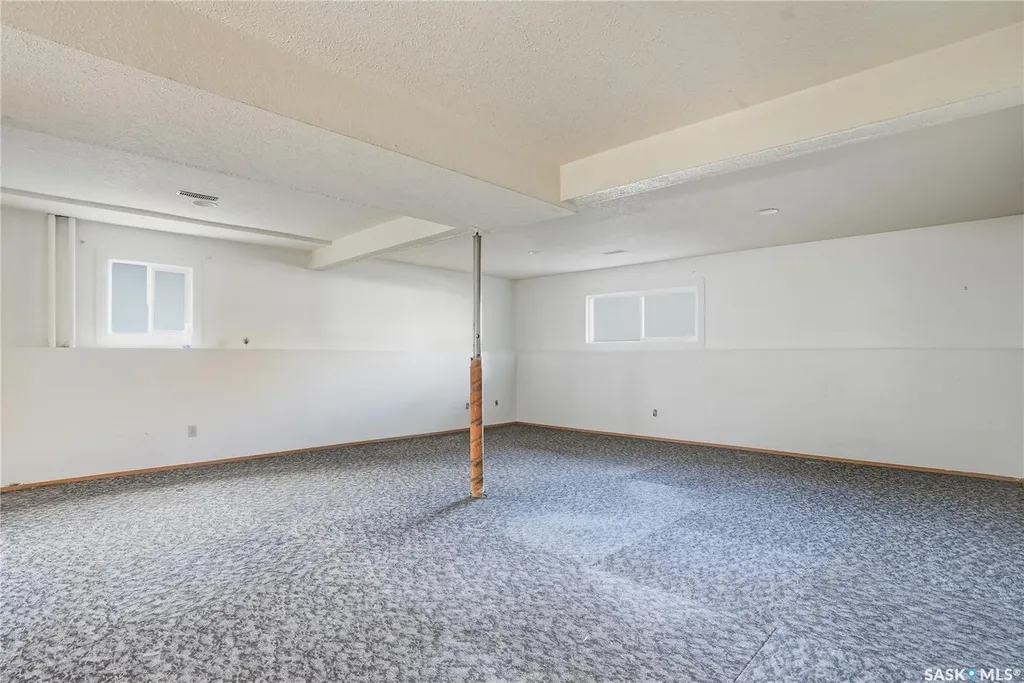 121 Olmstead Road Saskatoon SK S7M 4L9