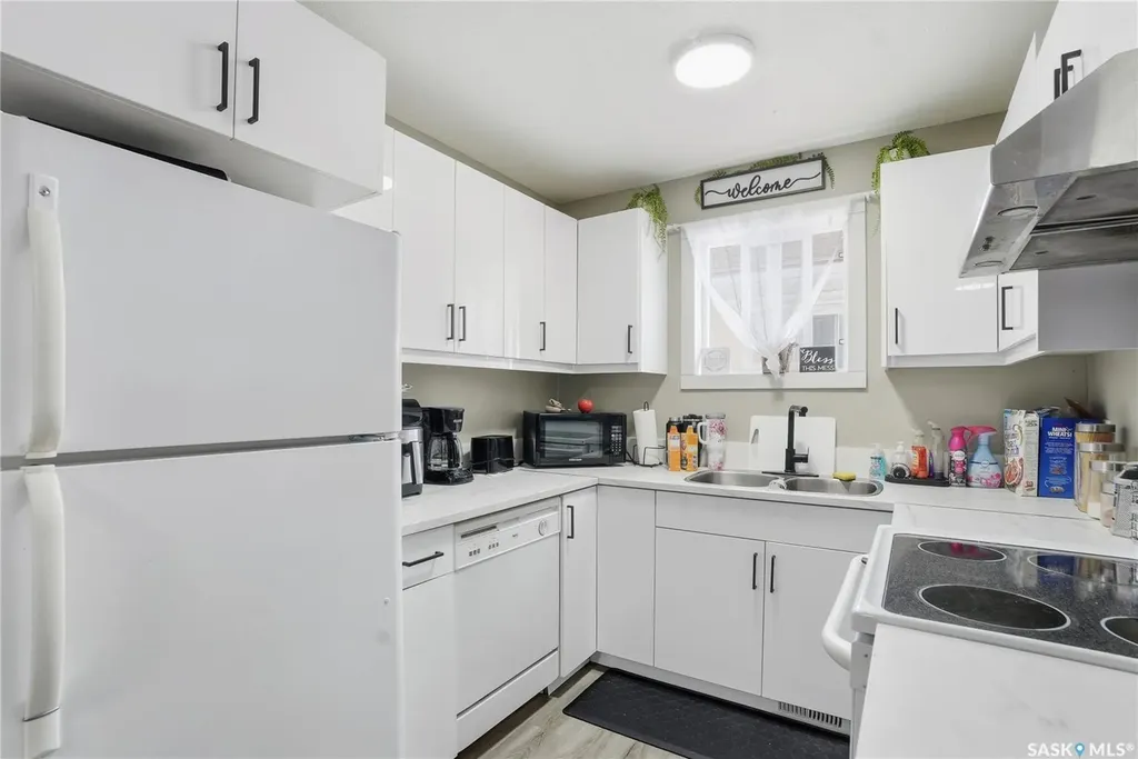 121 Olmstead Road Saskatoon SK S7M 4L9