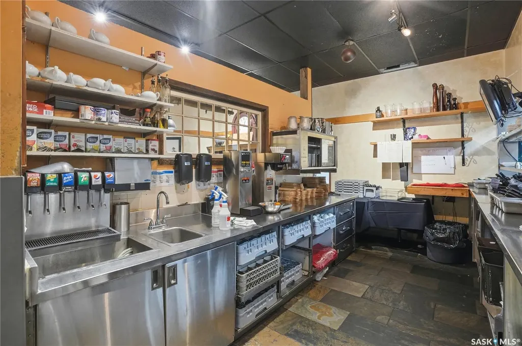 2806 8th Street E Saskatoon SK S7H 1A9