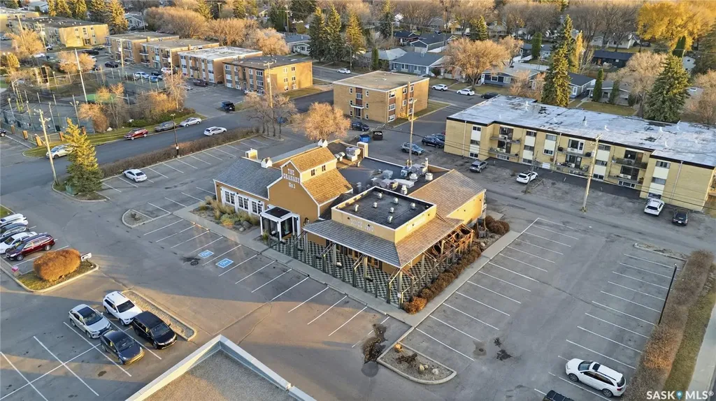 2806 8th Street E Saskatoon SK S7H 1A9