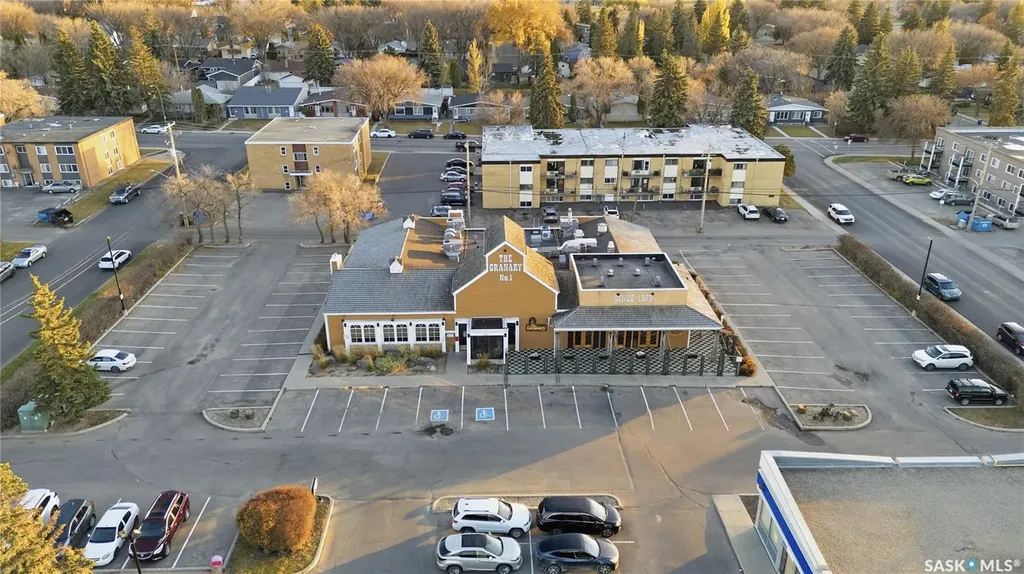 2806 8th Street E Saskatoon SK S7H 1A9