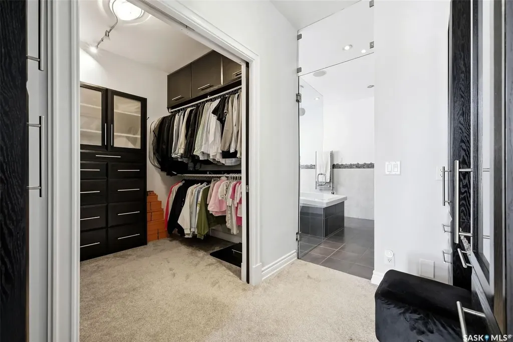 3606 Selinger Crescent Regina SK S4V 2H6