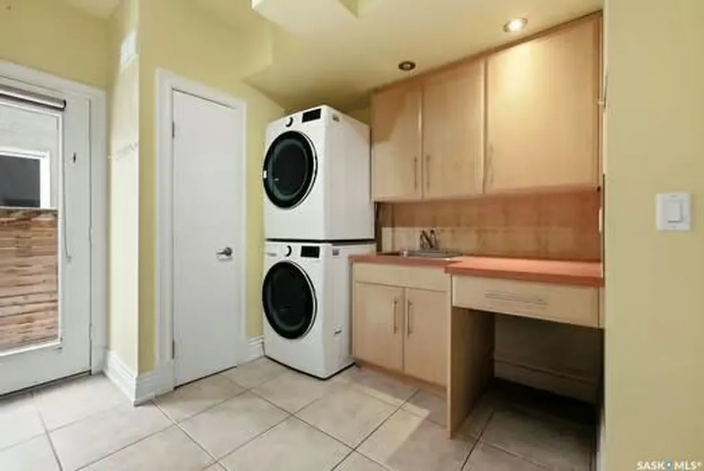 3606 Selinger Crescent Regina SK S4V 2H6