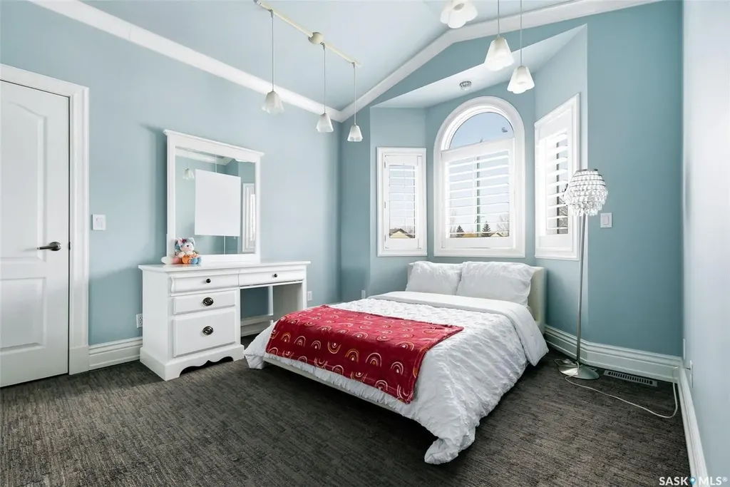 3606 Selinger Crescent Regina SK S4V 2H6