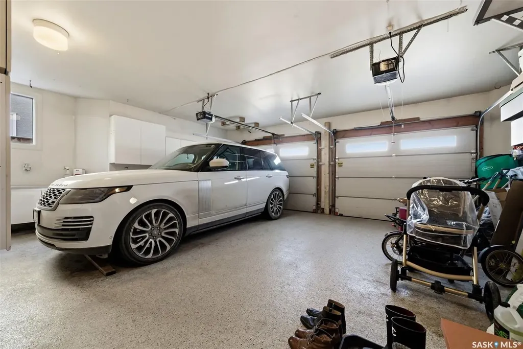 3606 Selinger Crescent Regina SK S4V 2H6