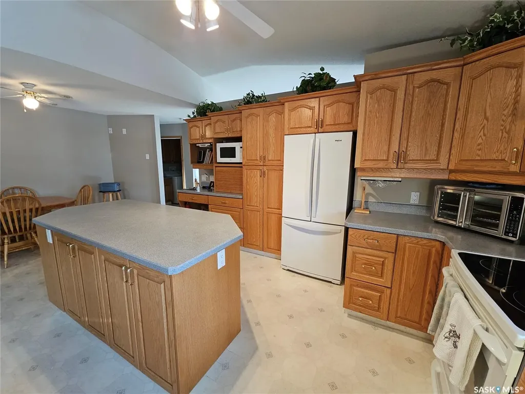 260 5th Avenue E Unity SK S0K 4L0