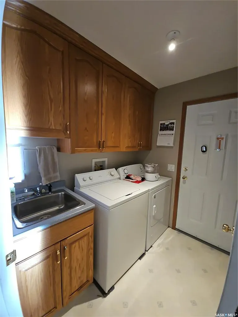 260 5th Avenue E Unity SK S0K 4L0