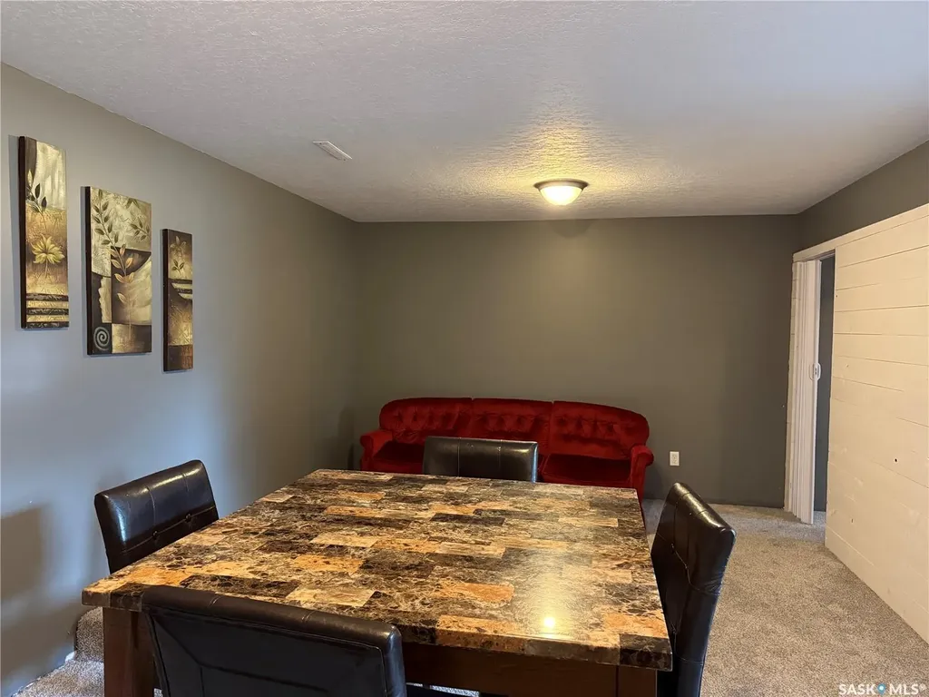 518 3rd Avenue W Meadow Lake SK S9X 1B3
