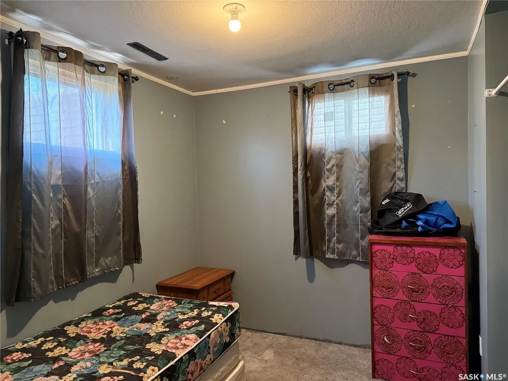 518 3rd Avenue W Meadow Lake SK S9X 1B3