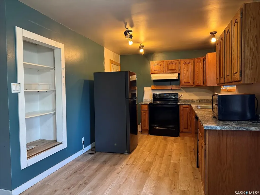 518 3rd Avenue W Meadow Lake SK S9X 1B3